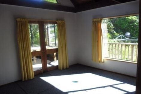 Photo of property in 1 Landing Road, Titirangi, Auckland, 0604