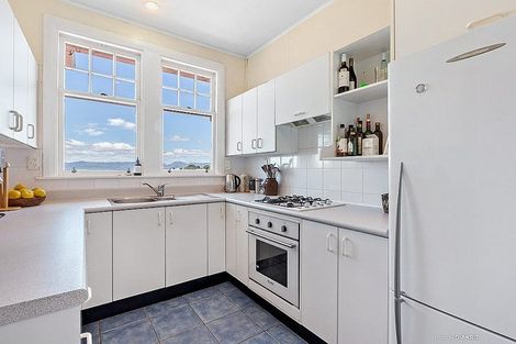 Photo of property in 9 Thorby Street, Northland, Wellington, 6012