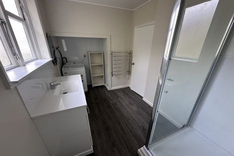 Photo of property in 20u3 Saint Michaels Crescent, Kelburn, Wellington, 6012
