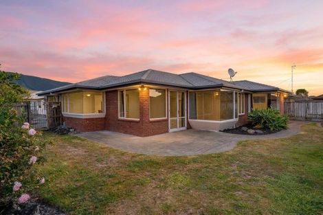 Photo of property in 10 Masefield Street, Stoke, Nelson, 7011