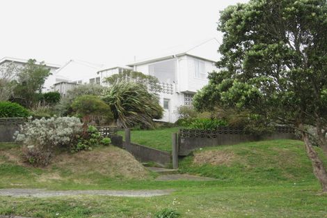 Photo of property in 116a Glanmire Road, Newlands, Wellington, 6037