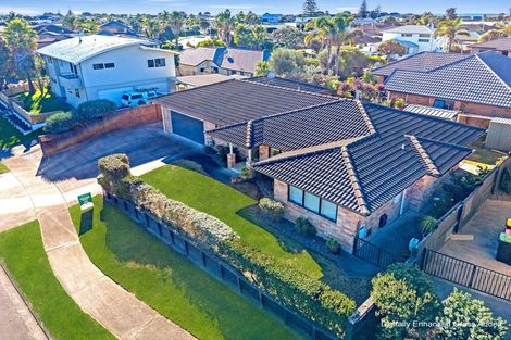 Photo of property in 6 Golden Courie Close, Papamoa Beach, Papamoa, 3118