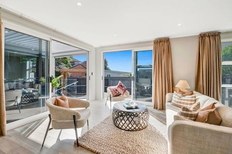 Photo of property in 63a Walton Street, Red Beach, 0932