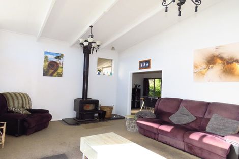 Photo of property in 35 Domett Street, Westport, 7825