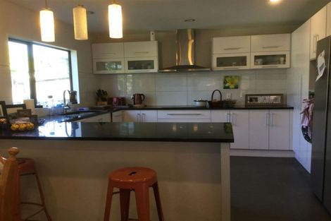 Photo of property in 103b Roberts Road, Te Atatu South, Auckland, 0610
