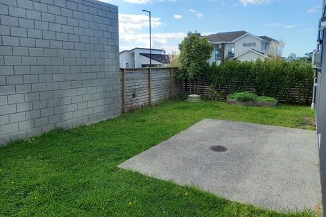 Photo of property in 215 Wainui Road, Silverdale, 0932