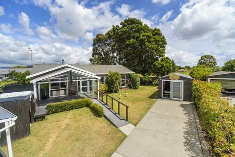 Photo of property in 97 Hillcrest Drive, Kelvin Grove, Palmerston North, 4414