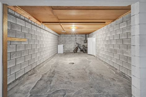 Photo of property in 4/1 Gilbert Street, New Plymouth, 4310