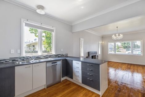 Photo of property in 2 Gibson Road, Tuakau, 2121