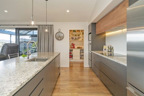 Photo of property in 20 Topping Place, Whitianga, 3510
