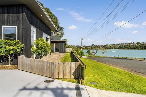 Photo of property in 12b Chapman Road, Te Atatu Peninsula, Auckland, 0610