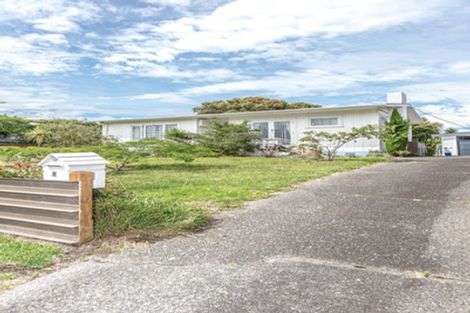 Photo of property in 9 Lee Street, Castlecliff, Whanganui, 4501