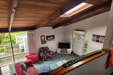 Photo of property in 220 Golf Road, Titirangi, Auckland, 0604