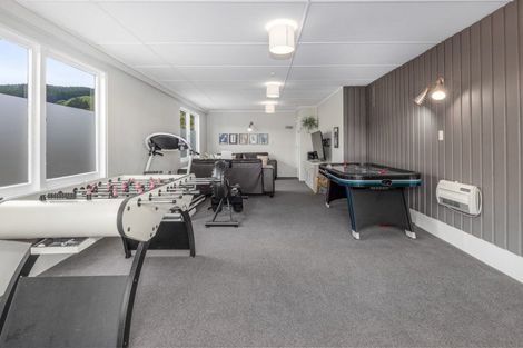 Photo of property in 4 Lane Crescent, Tawa, Wellington, 5028