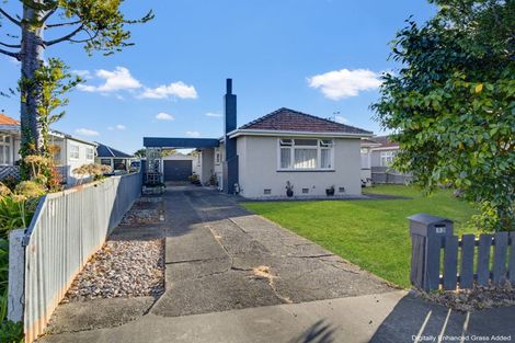 Photo of property in 32 Botanical Road, Takaro, Palmerston North, 4412