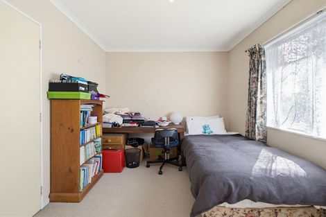 Photo of property in 14 Escort Grove, Awapuni, Palmerston North, 4412