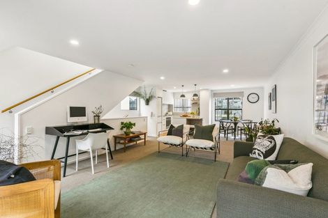 Photo of property in 83c Hill Street, Thorndon, Wellington, 6011