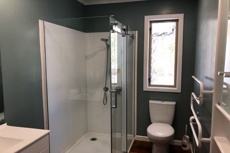 Photo of property in 145 Golf Road, Titirangi, Auckland, 0600