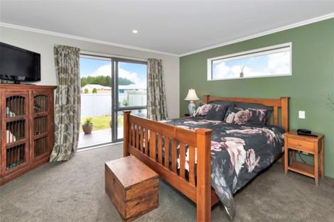 Photo of property in 12 Rosewood Drive, Amberley, 7410