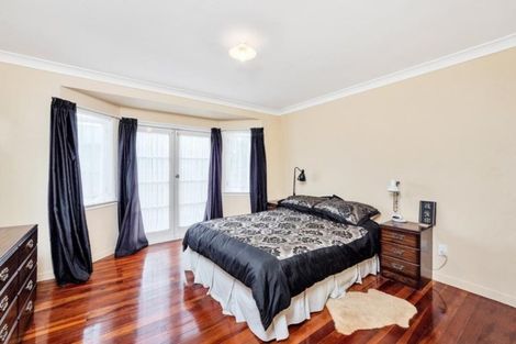 Photo of property in 52 Awaroa Road, Helensville, 0800