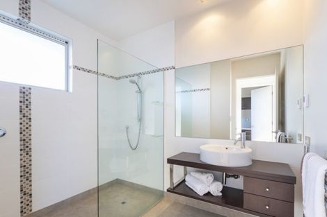 Photo of property in 12 Te Mauri Place, Omaha, 0986