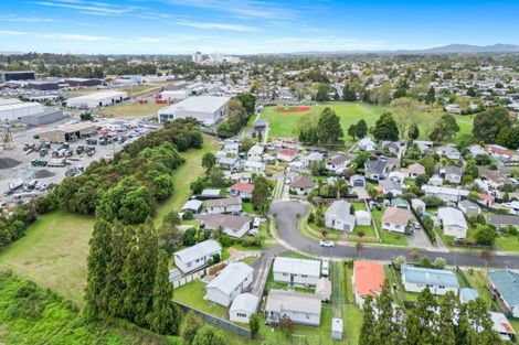 Photo of property in 27 Purcell Place, Melville, Hamilton, 3206