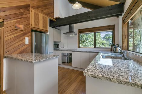 Photo of property in 25 Jacaranda Avenue, Beach Haven, Auckland, 0626
