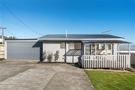 Photo of property in 1/18 Glenfield Road, Birkenhead, Auckland, 0626