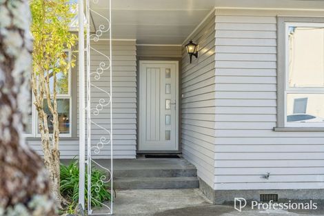 Photo of property in 19 Holly Grove, Maungaraki, Lower Hutt, 5010