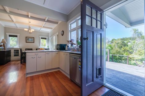 Photo of property in 360 Huia Road, Titirangi, Auckland, 0604