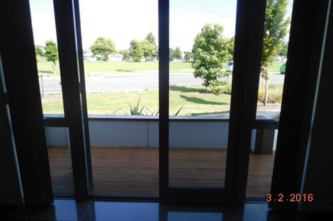 Photo of property in 40 Kuaka Drive, Takanini, 2112