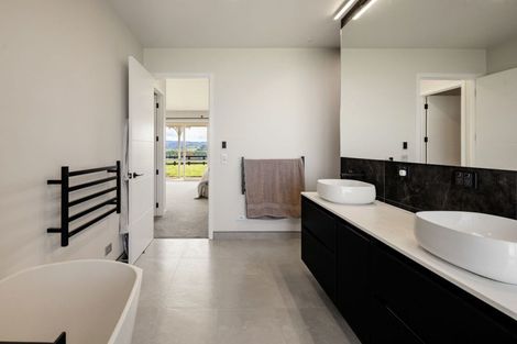 Photo of property in 300 Grove Road, Te Pahu, Hamilton, 3285