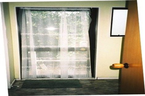 Photo of property in 152 Queens Drive, Lyall Bay, Wellington, 6022