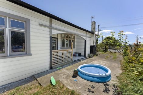 Photo of property in 143 Mako Mako Road, Levin, 5510
