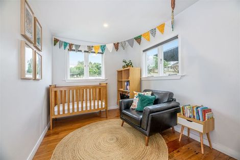 Photo of property in 5 Surat Place, Glen Eden, Auckland, 0602