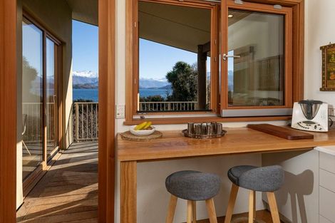 Photo of property in 337 Beacon Point Road, Wanaka, 9305