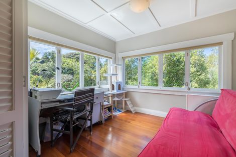 Photo of property in 360 Huia Road, Titirangi, Auckland, 0604