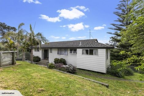 Photo of property in 1/49 Lysander Crescent, Beach Haven, Auckland, 0626
