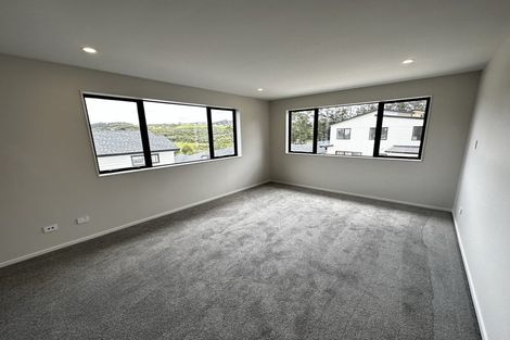 Photo of property in 8 Snuggery Loop, Orewa, 0931