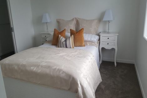 Photo of property in 42 Gunner Drive, Te Atatu Peninsula, Auckland, 0610