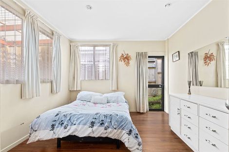 Photo of property in 689 Beach Road, Rothesay Bay, Auckland, 0630