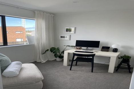 Photo of property in 31/1 Scott Road, Hobsonville, Auckland, 0616