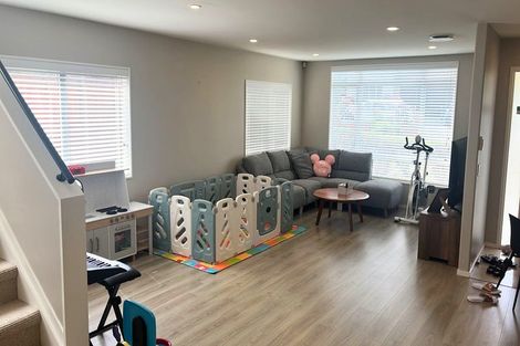 Photo of property in 111 Cyril French Drive, Flat Bush, Auckland, 2016