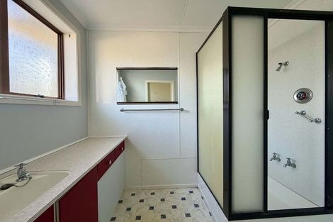 Photo of property in 71b Barrett Street, Westown, New Plymouth, 4310