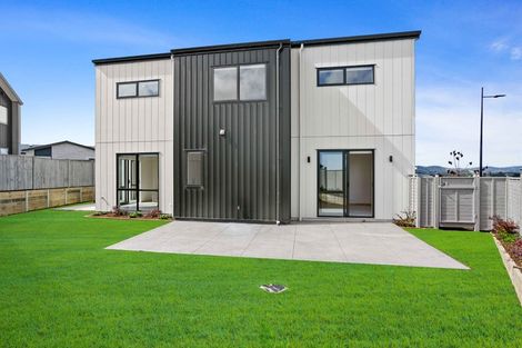 Photo of property in 17 Parkmore Drive, Rosehill, Papakura, 2113