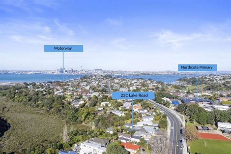 Photo of property in 1/23 Lake Road, Northcote, Auckland, 0627