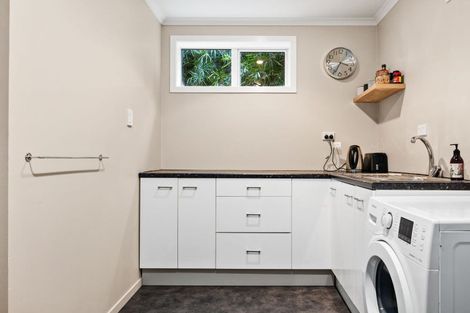 Photo of property in 3 Stanford Crescent, Whataupoko, Gisborne, 4010