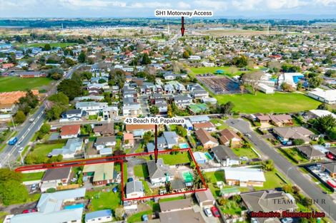 Photo of property in 43 Beach Road, Pahurehure, Papakura, 2113