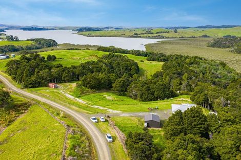 Photo of property in 308b Arapaoa Road, Tinopai, Matakohe, 0593