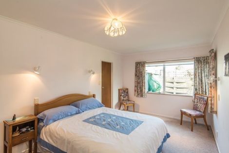 Photo of property in 64 Kapanui Road, Waikanae, 5036